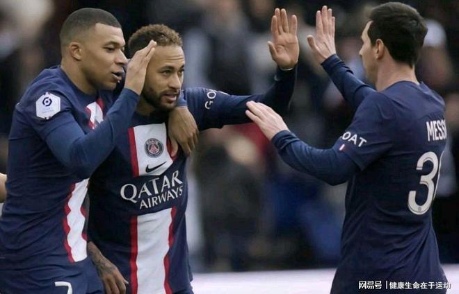 基米希达成欧冠生涯百场里程碑，成拜仁队史第五人