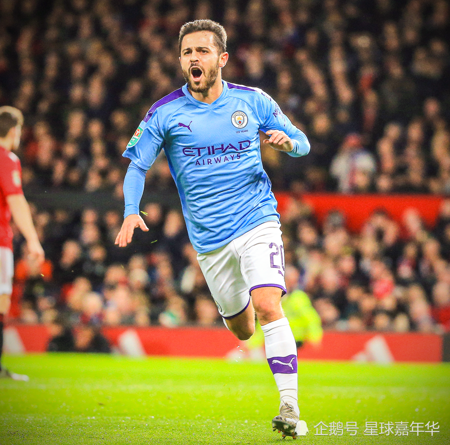 孔帕尼：凯恩和对手的手臂位置几乎一样，这种情况不该判点球