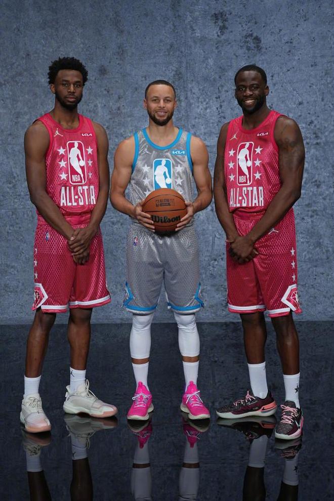 邮报：切尔西想为马帅提供足够的阵容厚度，每位置至少会有2人