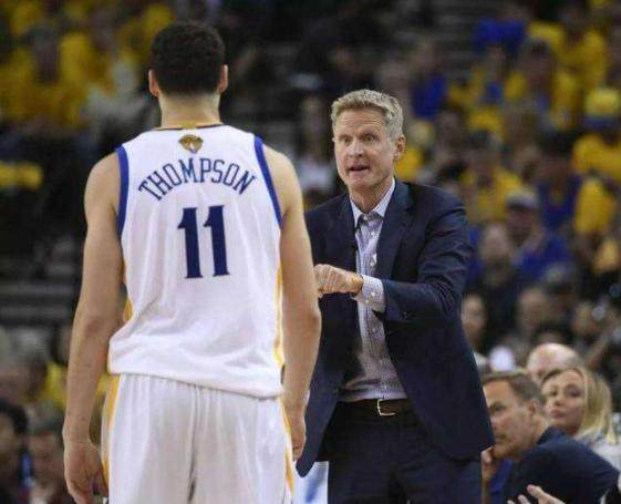 北控毫无斗志大比分输球，是张庆鹏水平差，还是有球员在搞内讧？